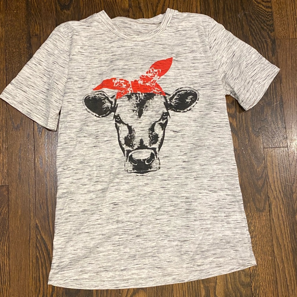 Sm gray cow shirt